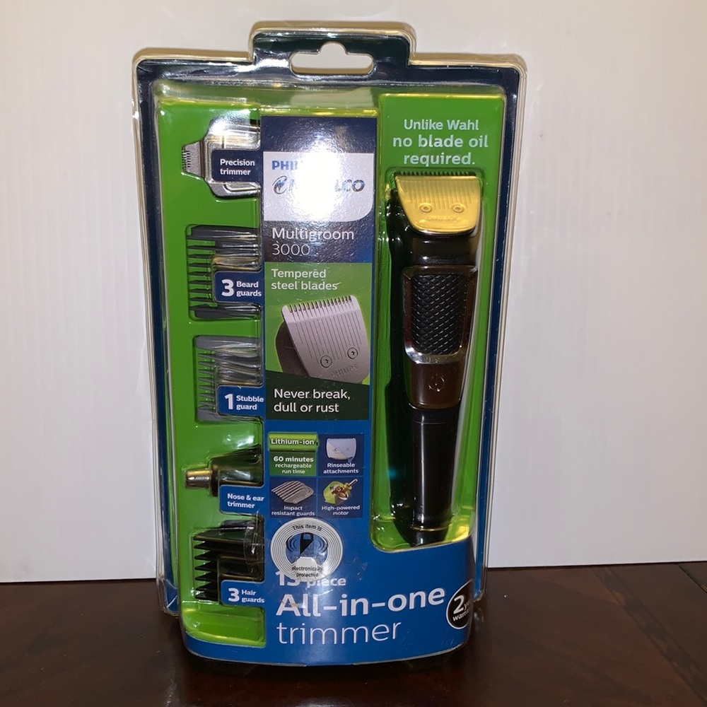 Philips Norelco Series 3000 Multigroom All-in-One Electric Trimmer, 13 Pieces